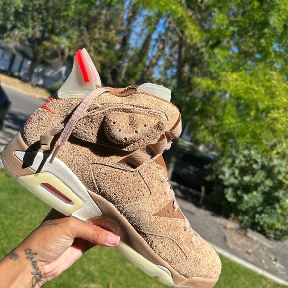 Jordan Air Retro SP Sneakers in Brown and Red main image 6